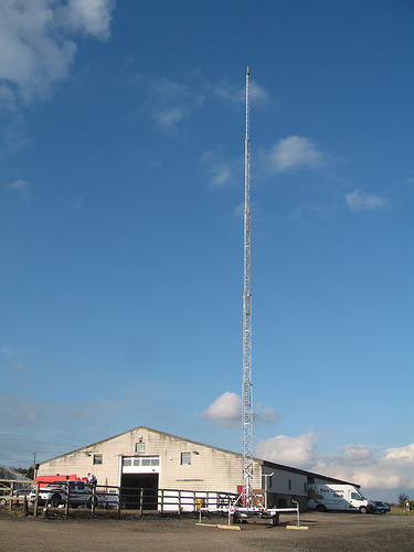 A 30-metre tall mast